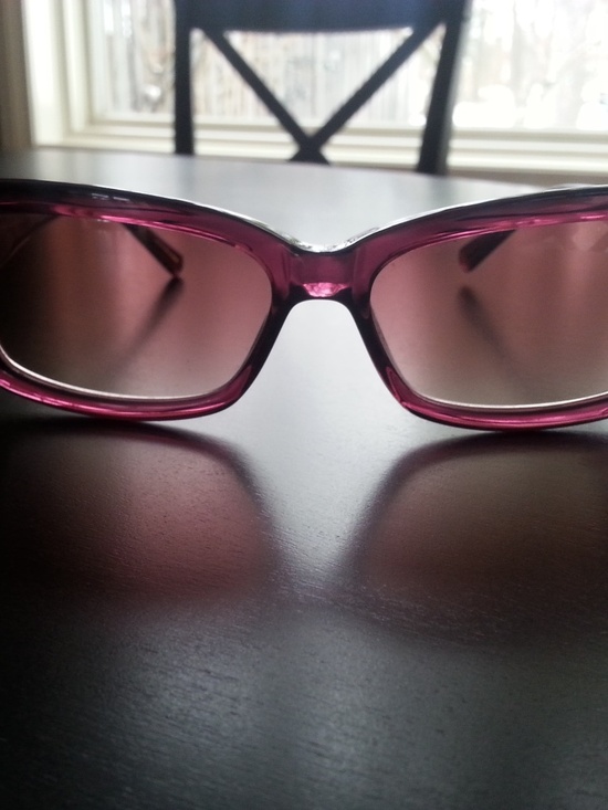 Hugo Boss Purple Lens and Frames Women\'s Sunglasses. NWOT Medium Size
